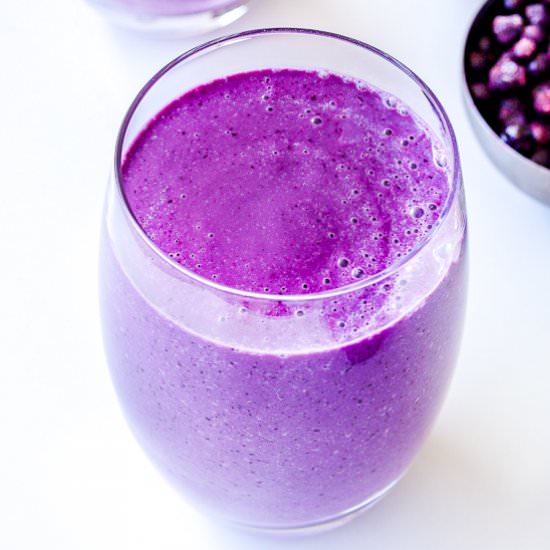 Healthy blueberry cucumber smoothie