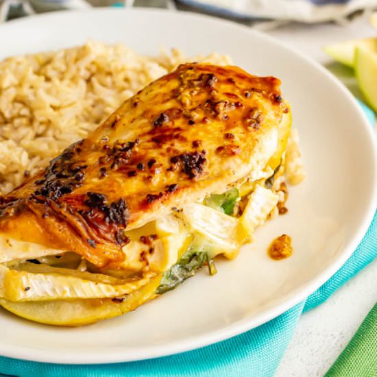 Apple and brie stuffed chicken