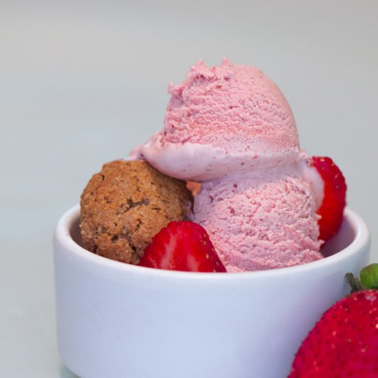 Balsamic Roasted Strawberry Ice Cream