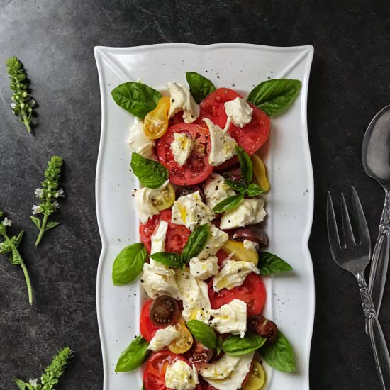 Italian Tomato Mozzarella Salad