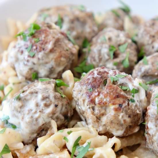 Slow Cooker Swedish Meatballs