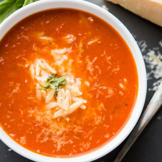 ZUPAS COPYCAT TOMATO BASIL ORZO SOUP
