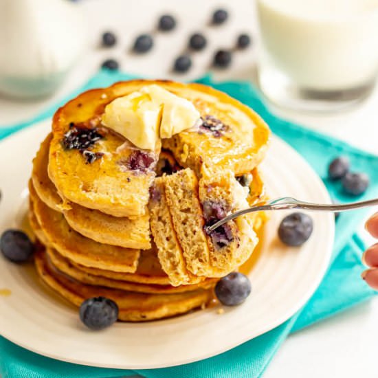 Healthy blueberry pancakes