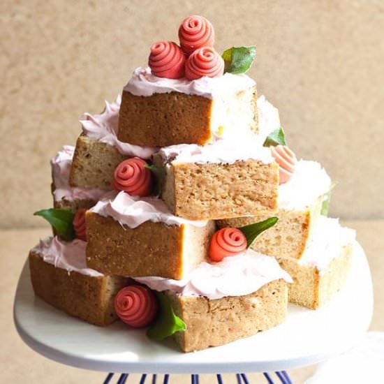 PINK MOTHER’S DAY CAKE
