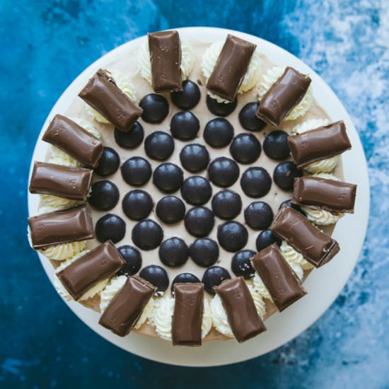 Galaxy Caramel Cheesecake