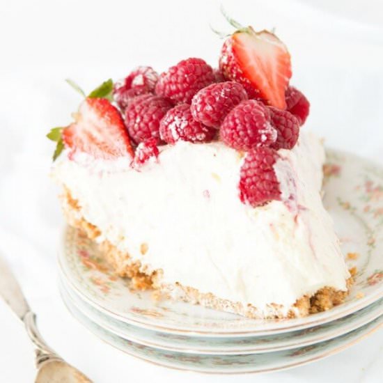 NO BAKE LEMON CREAM PIE