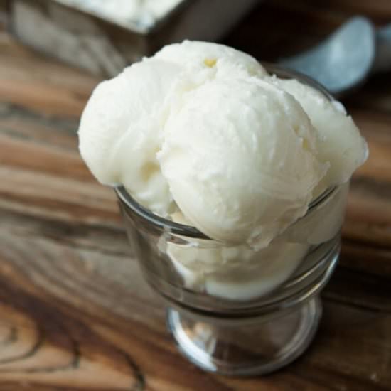 COPYCAT RED MANGO FROZEN YOGURT