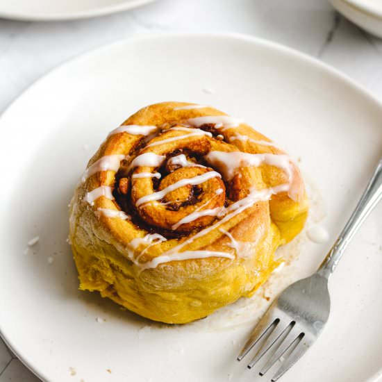 vegan kabocha pumpkin cinnamon buns
