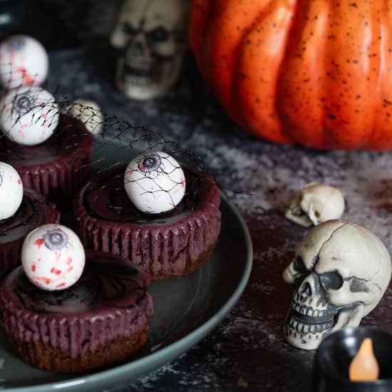 Halloween Graveyard Cheesecakes