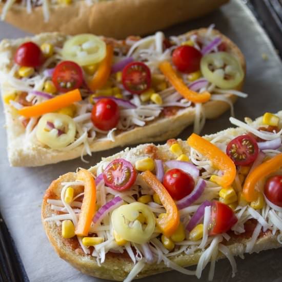 SANTA FE FRENCH BREAD PIZZAS
