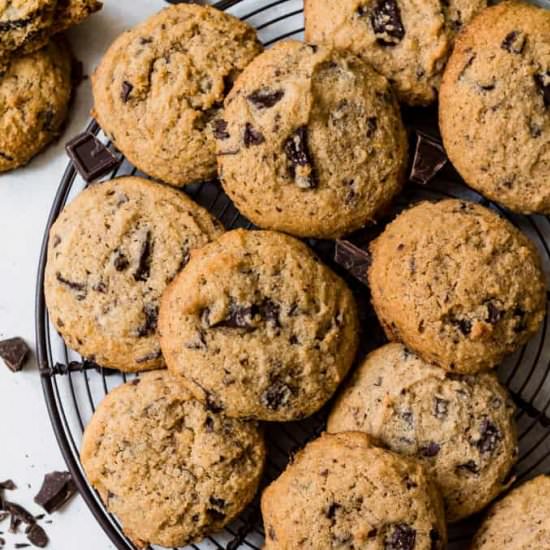 Paleo Chocolate Chip Cookies