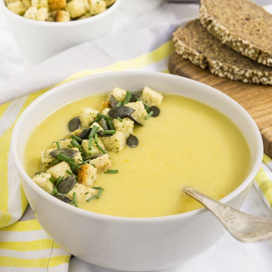 Vegan Cauliflower Soup