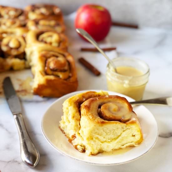 Apple Cinnamon Rolls w/Maple Glaze