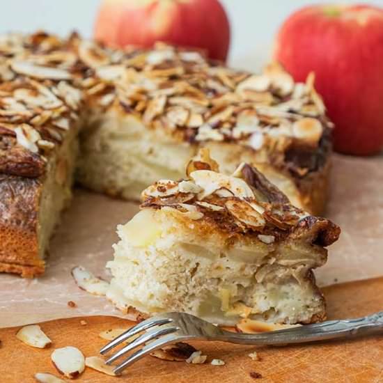 GF Apple Sponge Cake With Almonds