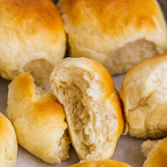 Soft Homemade Dinner Rolls