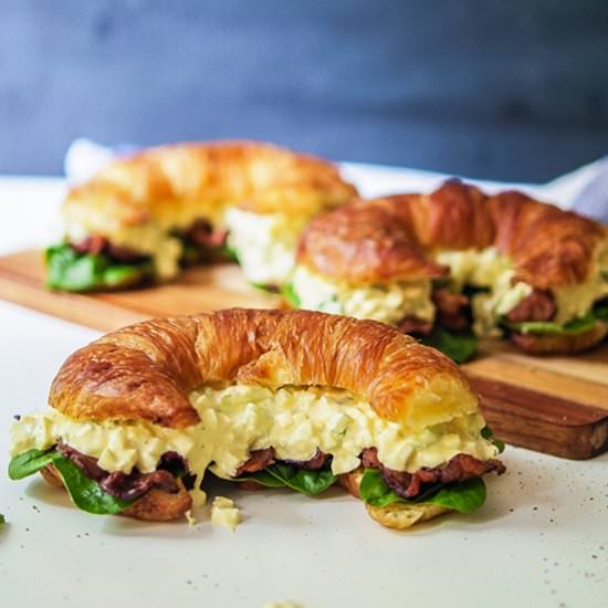 Deluxe Egg Salad Sandwiches