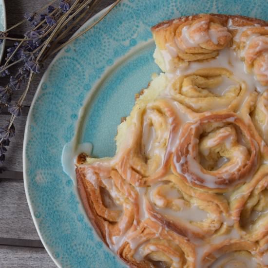 Honey Lavender Sweet Rolls