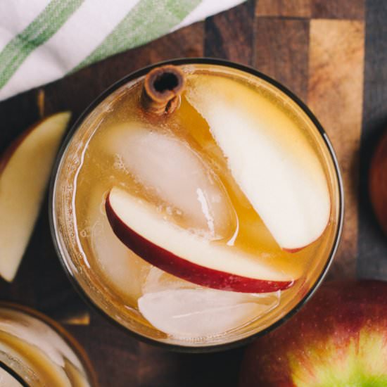 Apple Cinnamon Whiskey Sour
