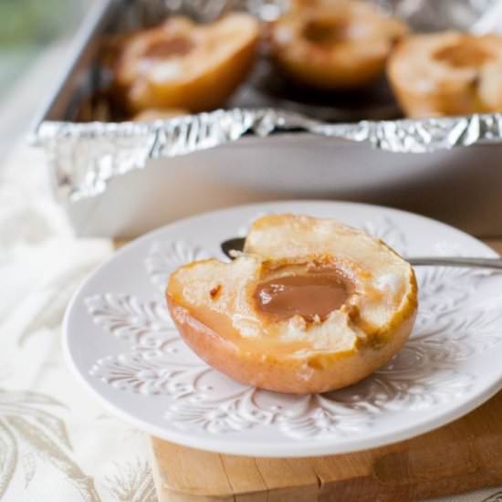 Roasted Apples with Dulce de Leche