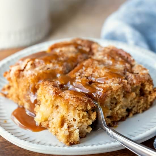 Cinnamon Apple Cake