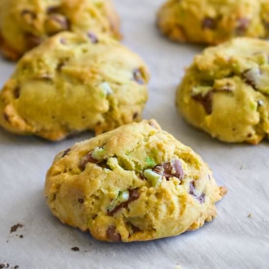 Chewy Mint Chocolate Chip Cookies