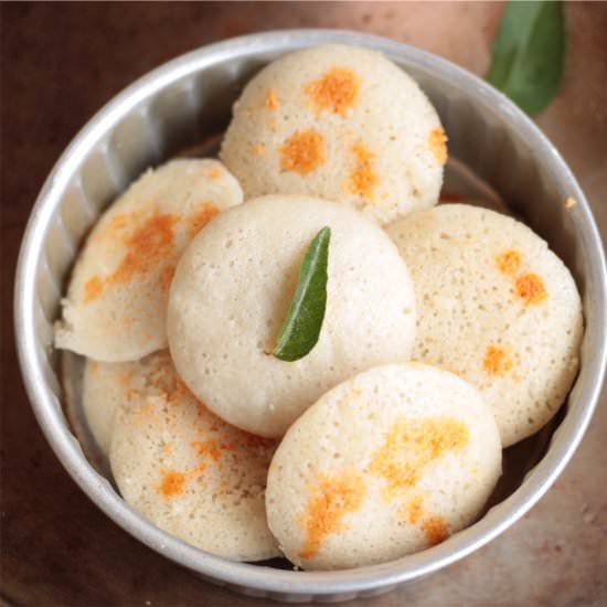 Soft Idli with Idli Rava