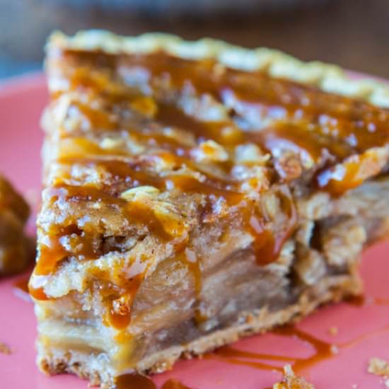 Caramel Apple Crumble Pie