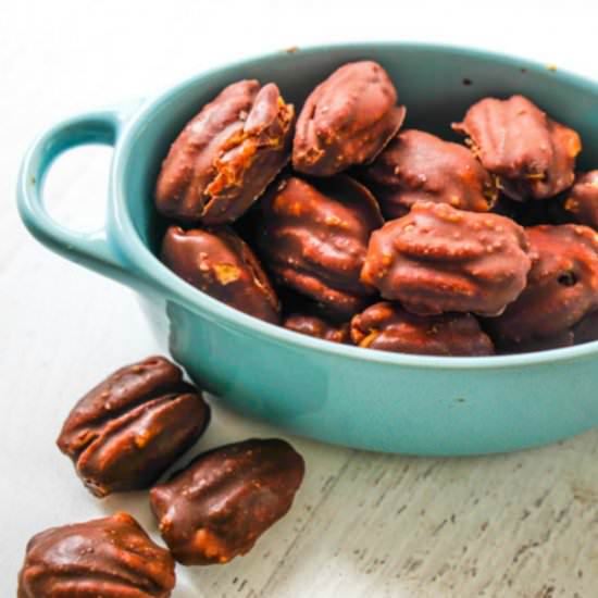 Keto Chocolate Peanut Butter Pecans