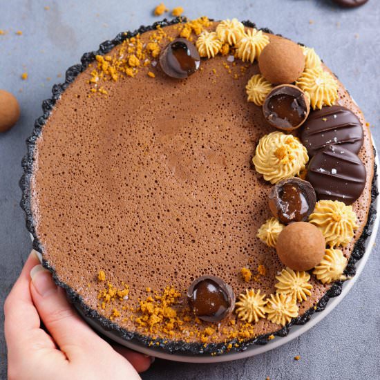 CHOCOLATE MOUSSE AND BISCOFF TART