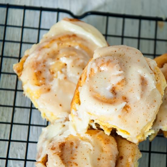 RumChata Pumkin Cinnamon Rolls