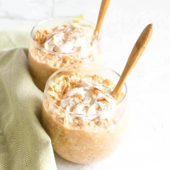 Carrot Cake Vegan Overnight Oats