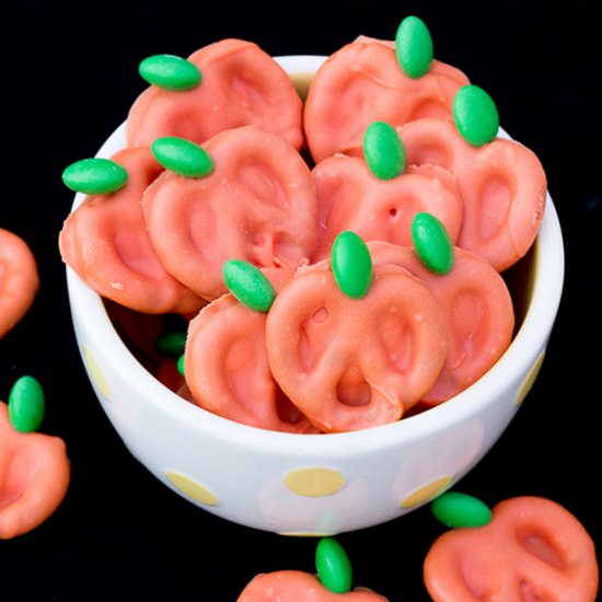 Pumpkin Chocolate Pretzels