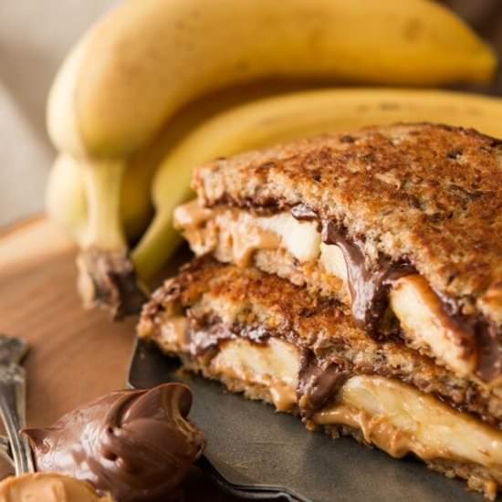 PEANUT BUTTER NUTELLA AND BANANA