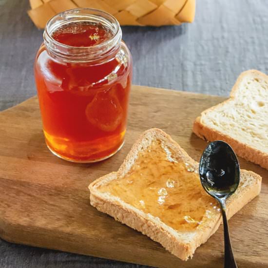 Homemade Apple Jelly
