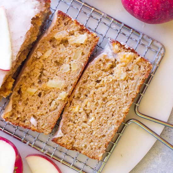 Apple Cinnamon Oat Bread