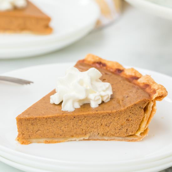 Easy Homemade Pumpkin Pie Recipe
