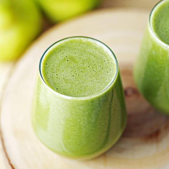 Cinnamon Pear Green Smoothie
