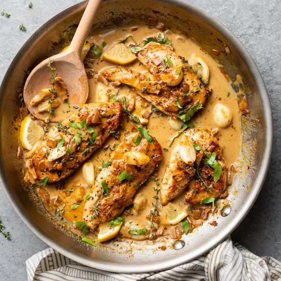Creamy Garlic Chicken with Thyme
