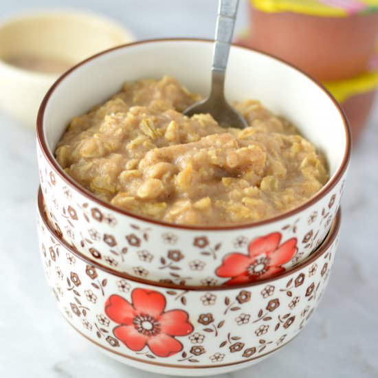 Applesauce Oatmeal