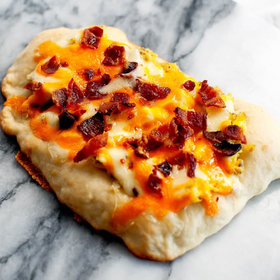 Scrambled Egg Breakfast Pizza