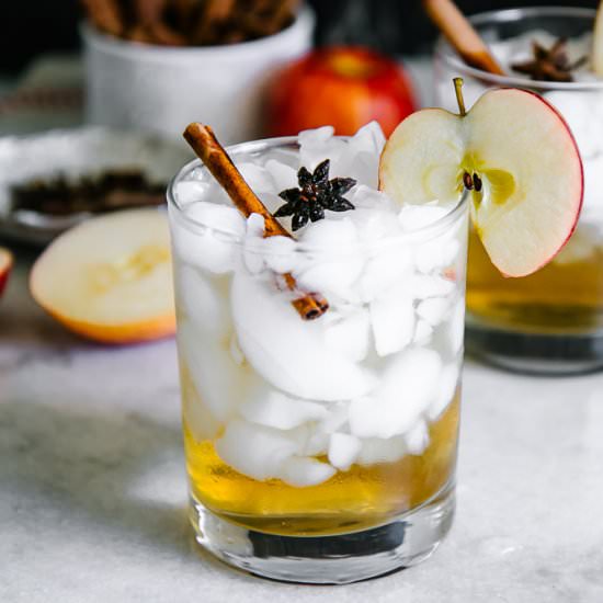 Cinnamon Apple Cider Spritzer