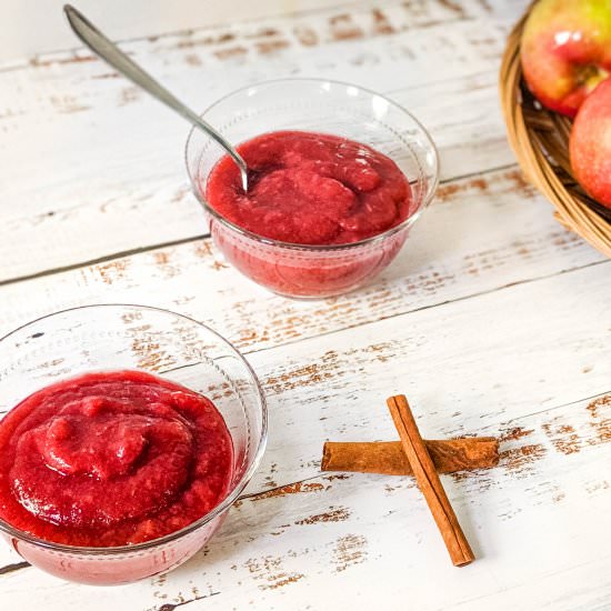 Raspberry Instant Pot Apple Sauce