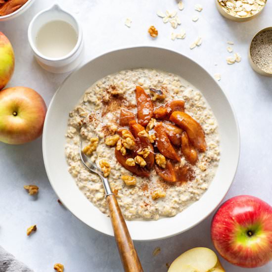 Salted Caramel Apple Overnight Oats