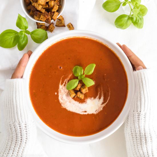 Low Carb Roasted Tomato Basil Soup