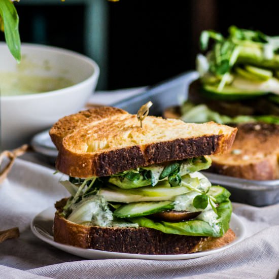 Green Goddess Sandwiches w Apples