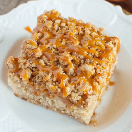 Caramel Apple Crumb Cake