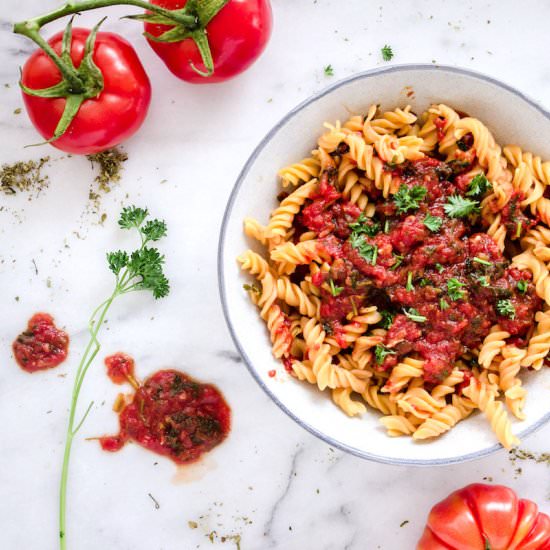 Easy Homemade Tomato Pasta Sauce