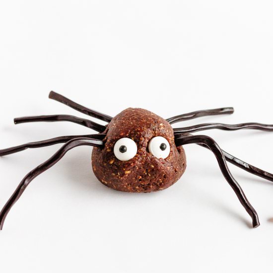 10 Healthy + Easy Halloween Snacks