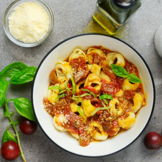 Tortellini with Cherry Tomato Sauce