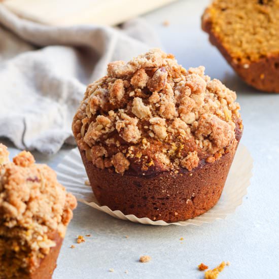 pumpkin streusel muffins